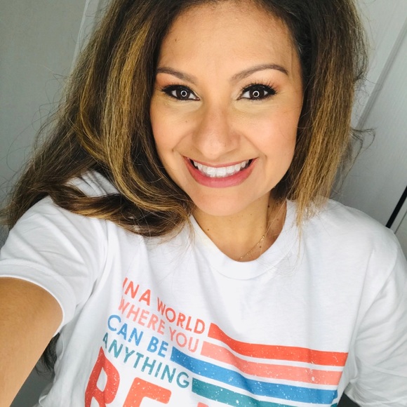 Meet your Posher, Jennifer - Picture 7 of 16